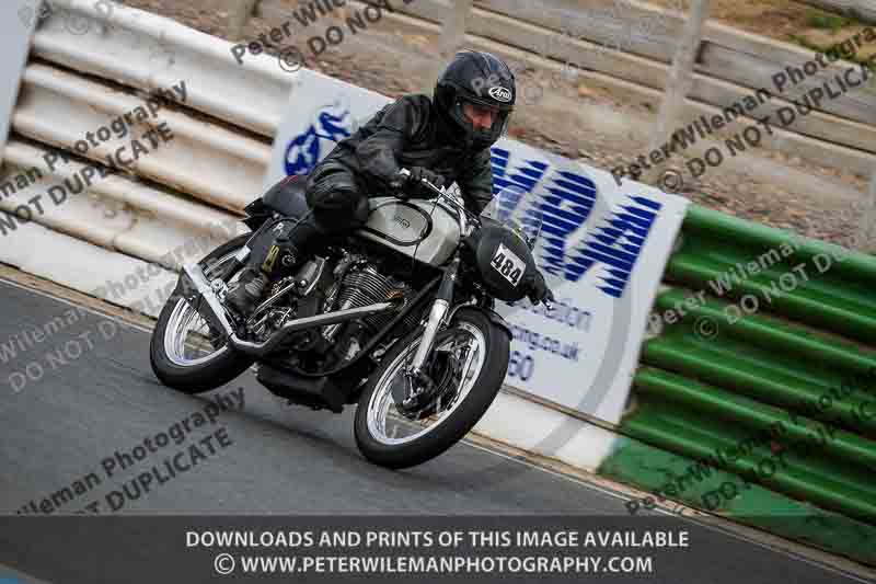 Vintage motorcycle club;eventdigitalimages;mallory park;mallory park trackday photographs;no limits trackdays;peter wileman photography;trackday digital images;trackday photos;vmcc festival 1000 bikes photographs